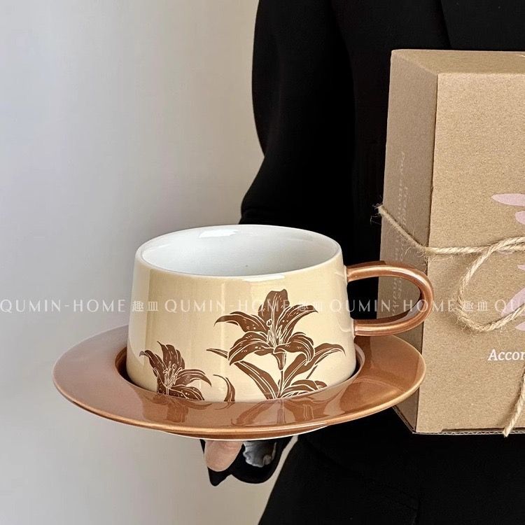 Set Tách Hoa Huệ Màu Cafe
