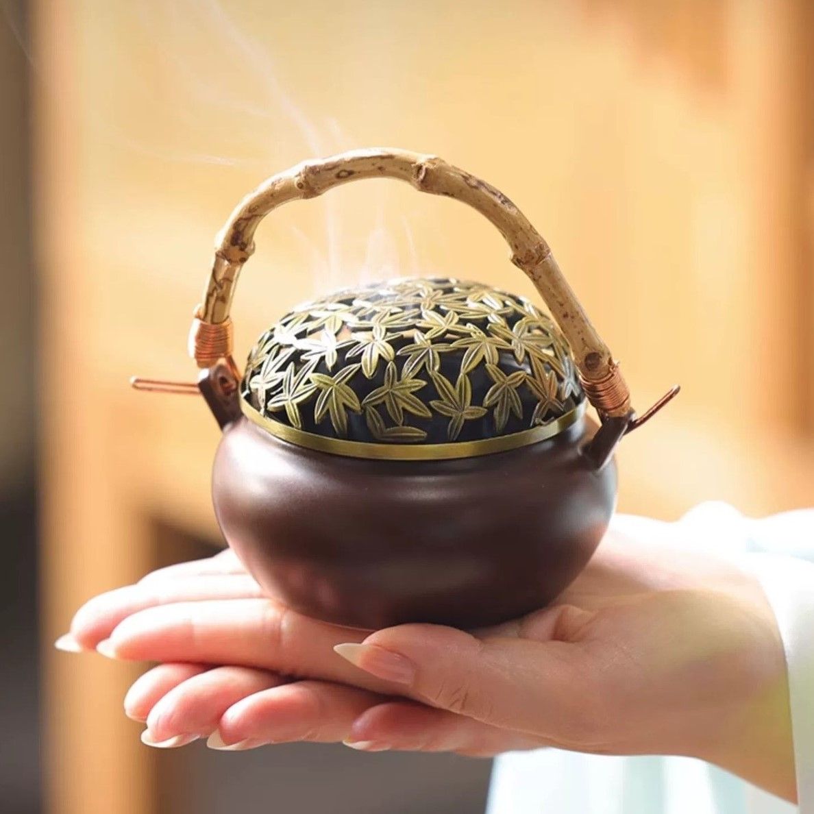 Lư Trầm Hương Gốm Lá Tre