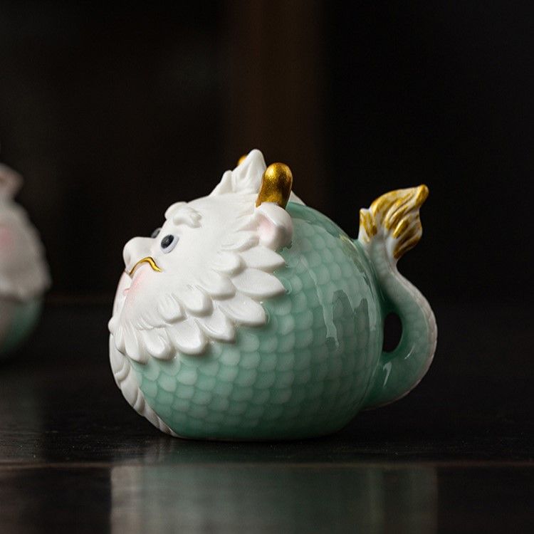 Tượng Rồng Ú Râu Vàng