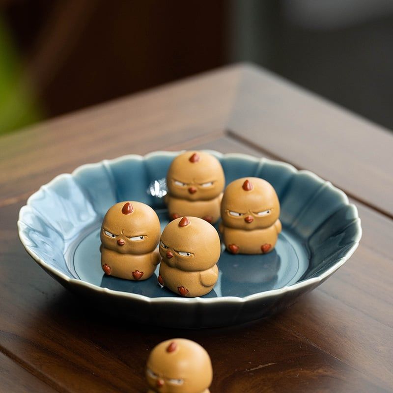 Tượng Chú Gà Cáu Kỉnh