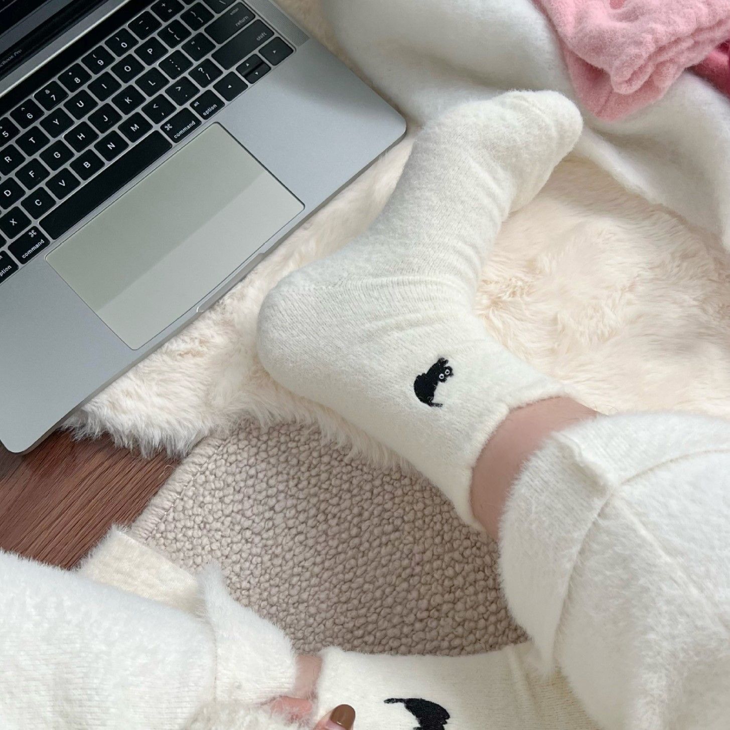 Tất Bông Mềm Mèo Thêu