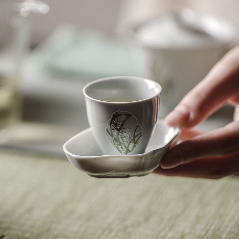 Tách Men Ngọc Phi Điệp