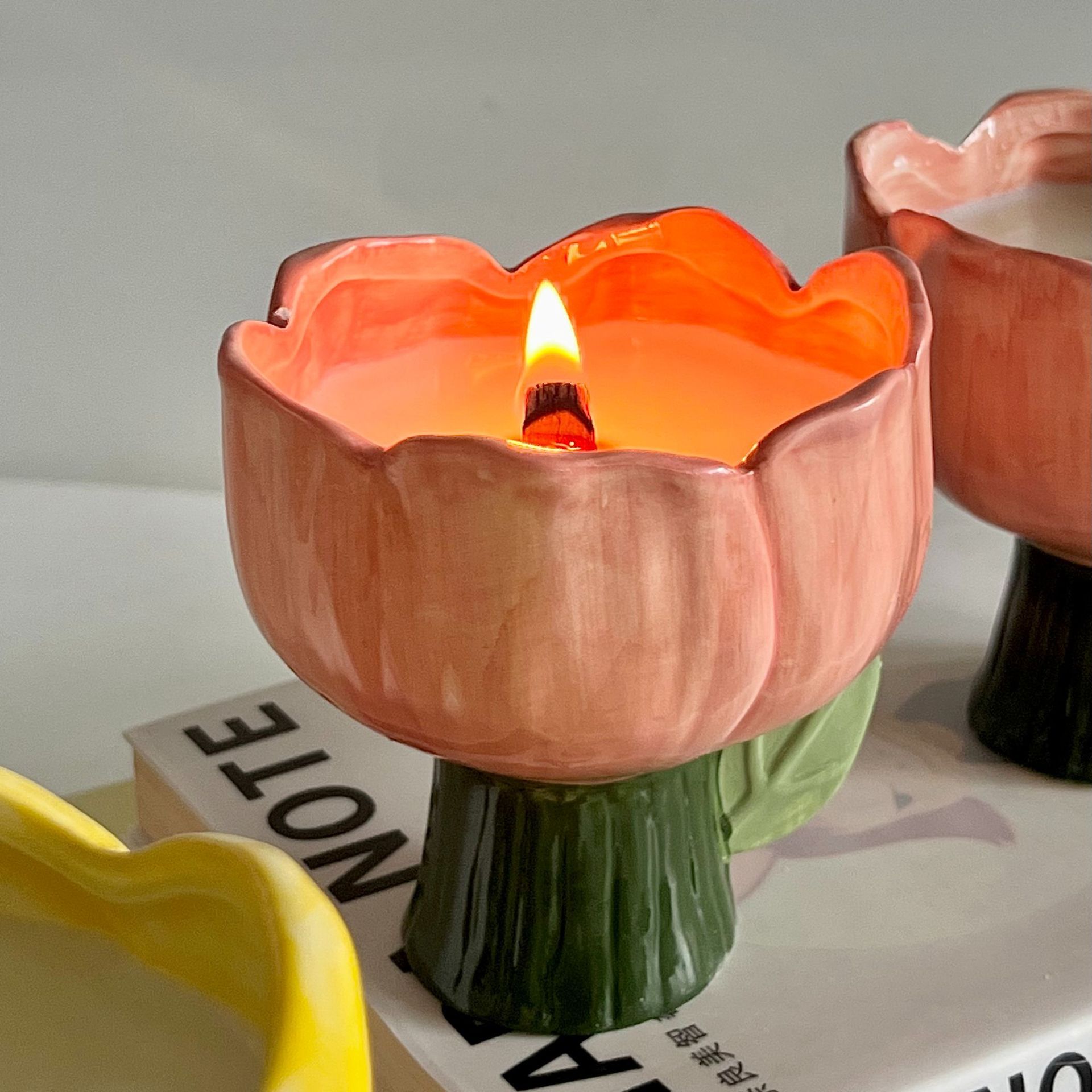 Nến Thơm Hoa Tulip Gốm