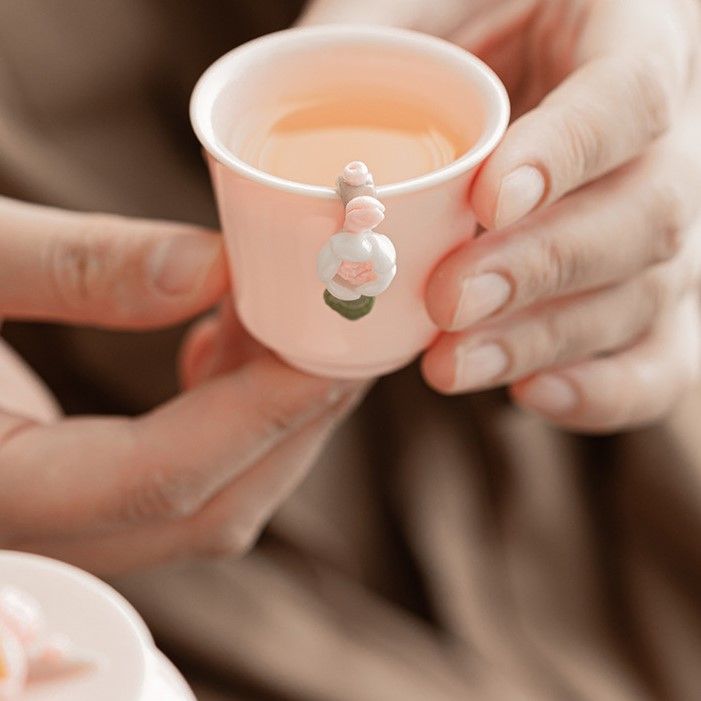 Bộ Ấm Trà Hoa Chạm Nổi