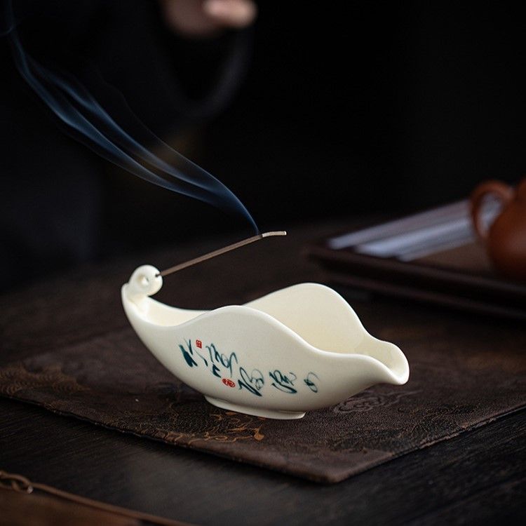 Đốt Trầm Thuận Buồm Xuôi Gió