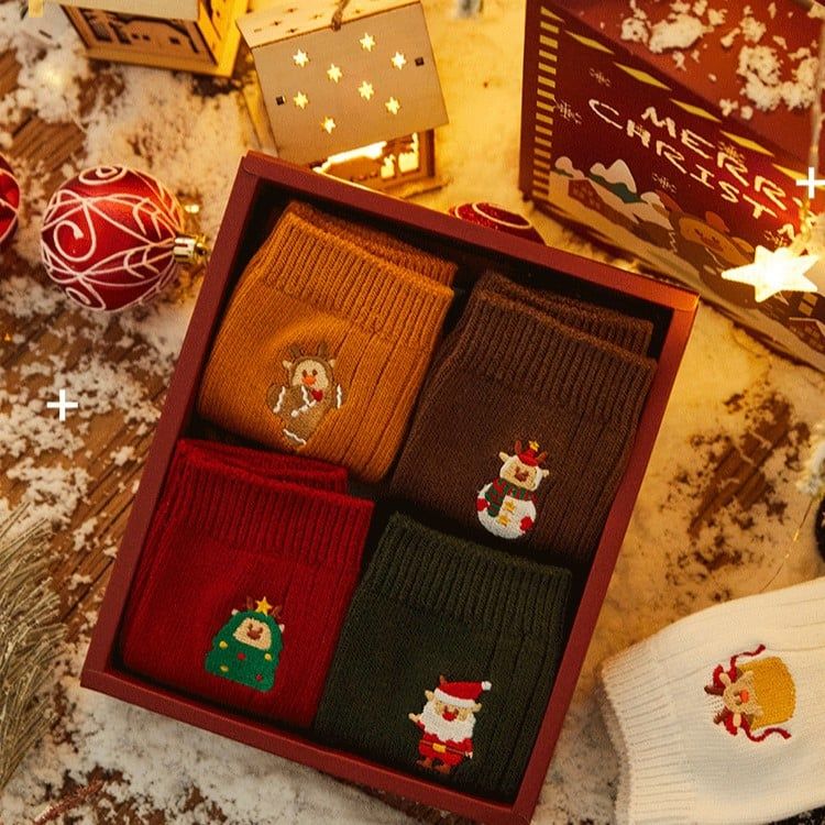 Set 4 Tất Len Xmas Kèm Thiệp