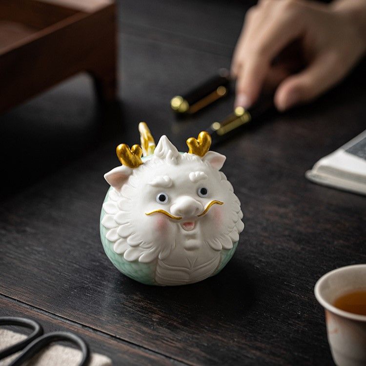 Tượng Rồng Ú Râu Vàng