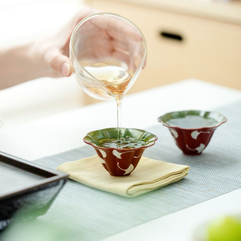 Tách Trà Lá Rẻ Quạt