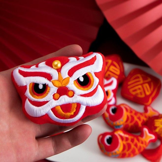 Cài Áo, Balo Tết May Mắn