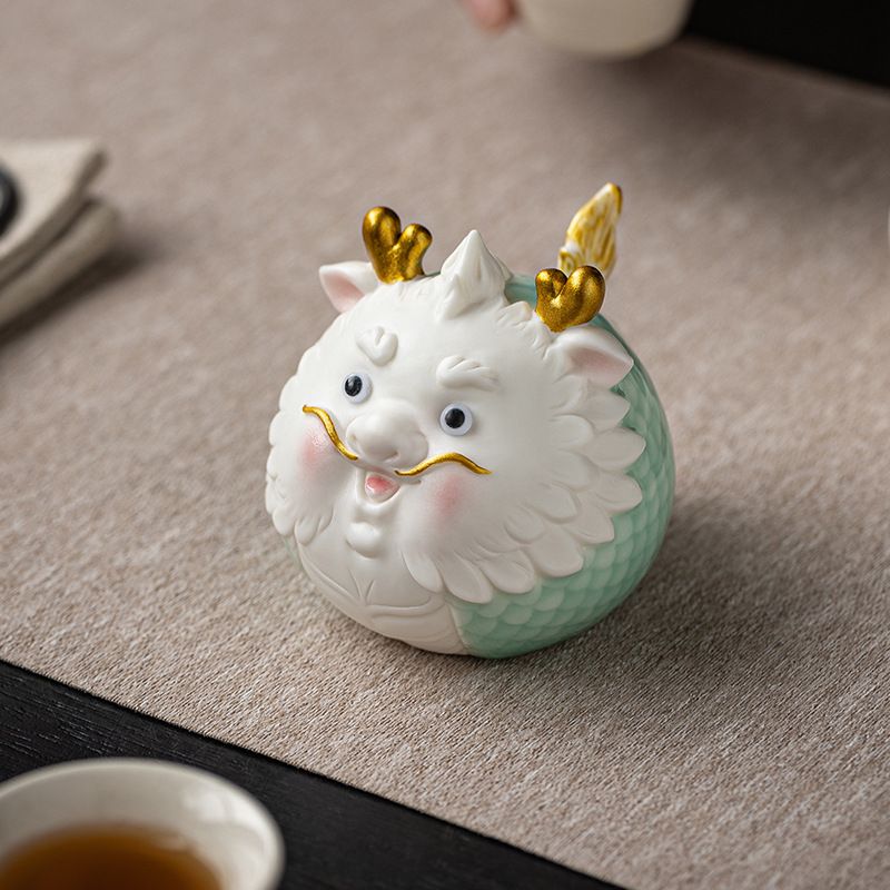 Tượng Rồng Ú Râu Vàng
