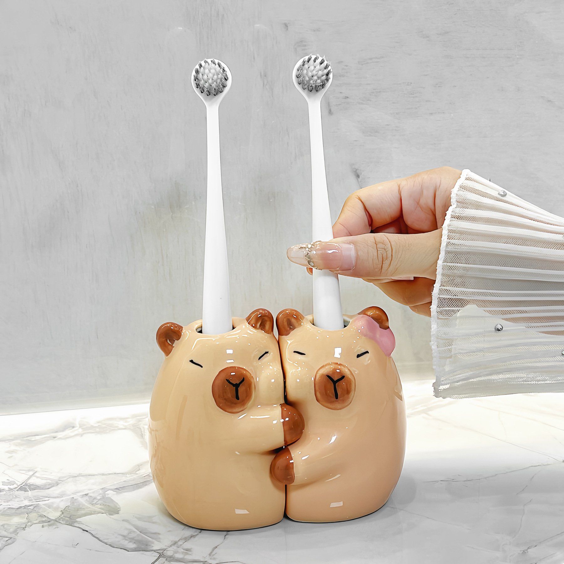Cắm Bàn Chải Đôi Capybara