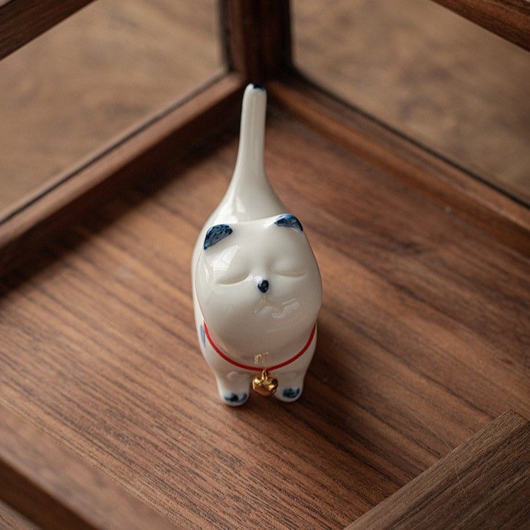 Tượng Mèo Sứ Đeo Chuông