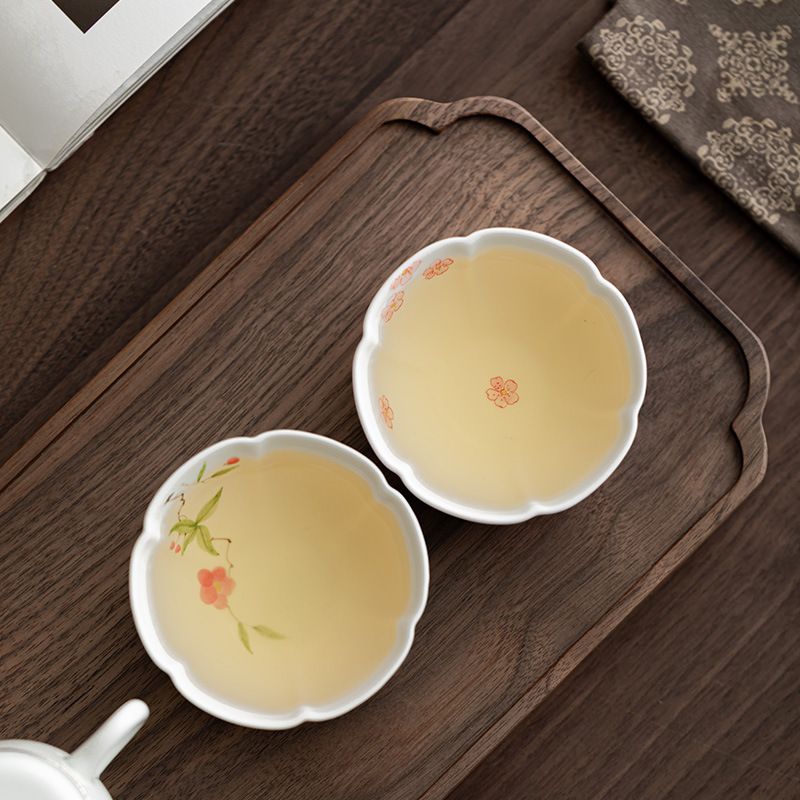 Tách Trà Nhánh Hoa Nhỏ