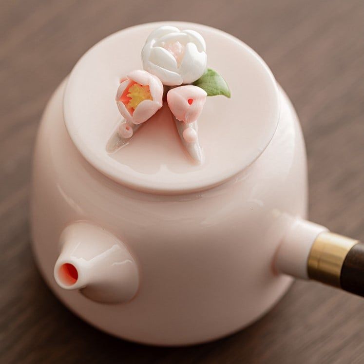Bộ Ấm Trà Hoa Chạm Nổi