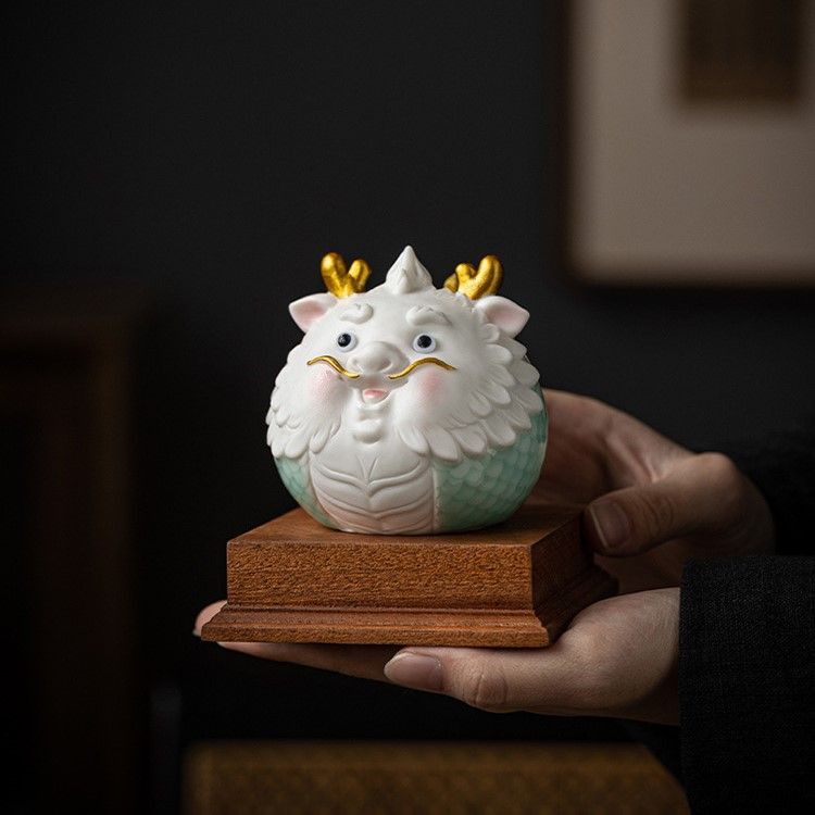 Tượng Rồng Ú Râu Vàng