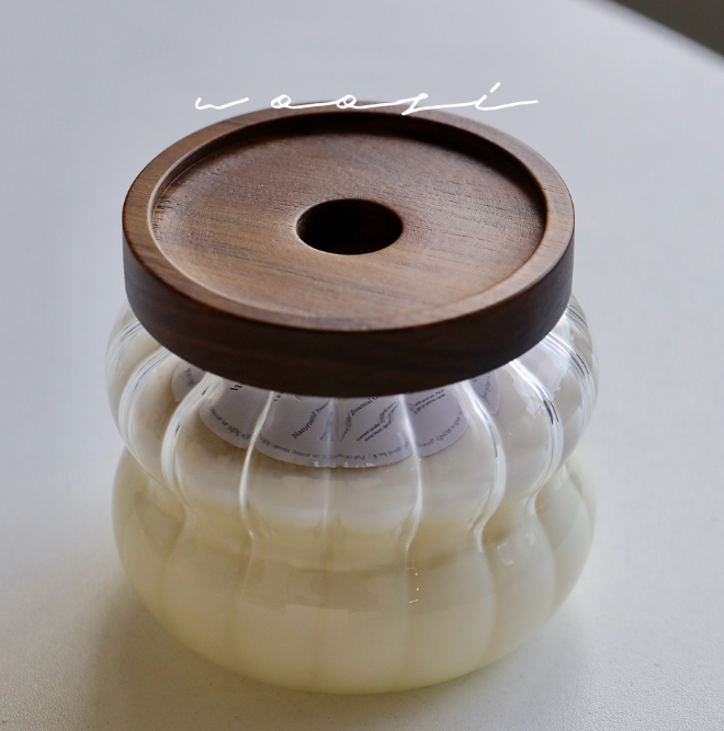 Nến Thơm Woosi Thủy Tinh Nắp Gỗ