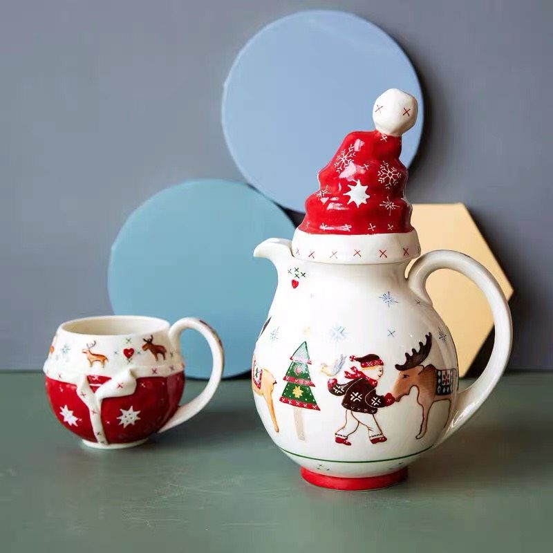 Ấm Christmas Mũ Đỏ