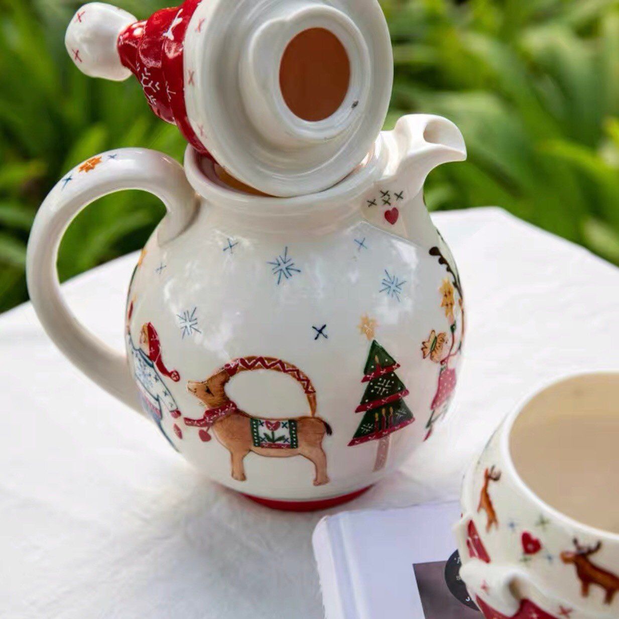 Ấm Christmas Mũ Đỏ