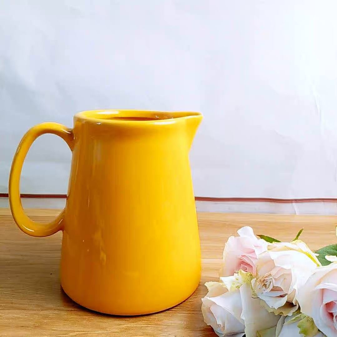 Bình Hoa Vàng Tay Cầm