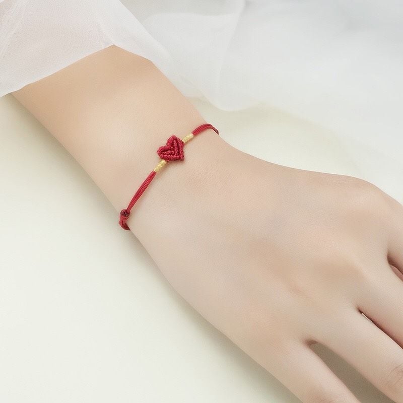 Vòng Tay Kết Chỉ Trái Tim