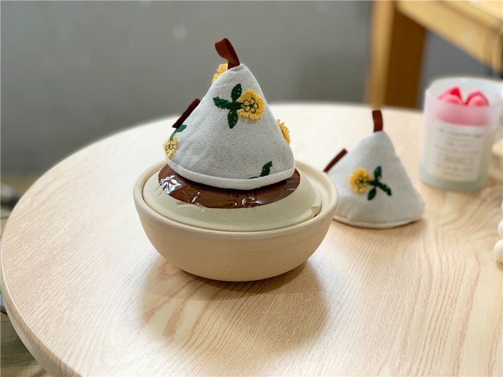 Lót Bếp Tam Giác Hoa Vàng