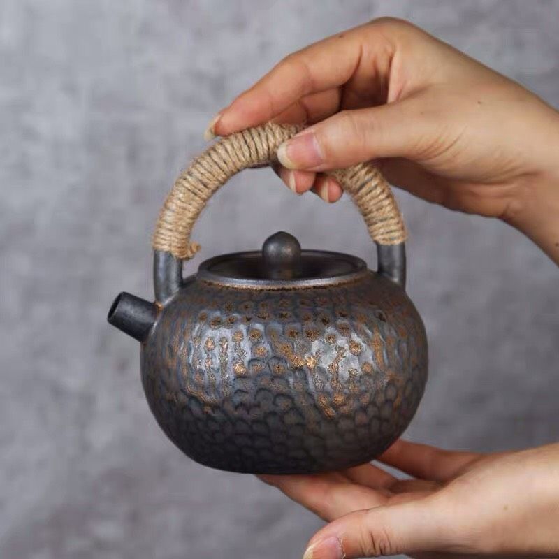Ấm Trà Kèm Đế Nến