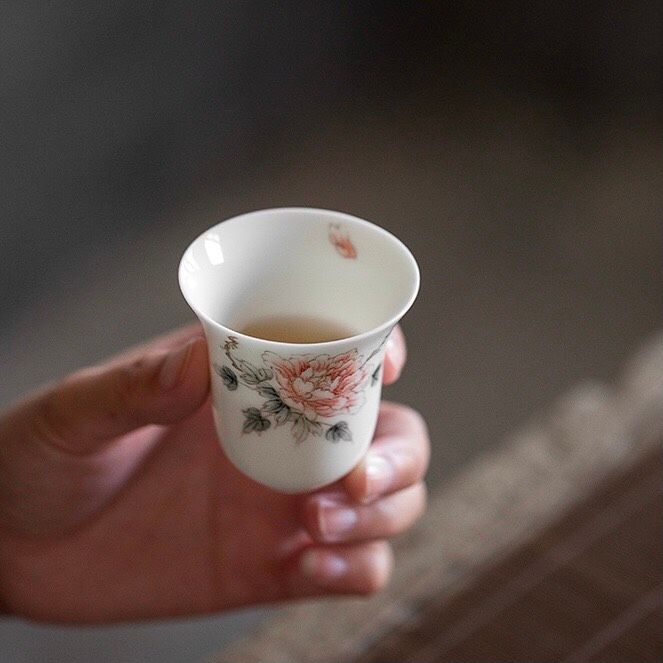 Chén Hoa Hồng