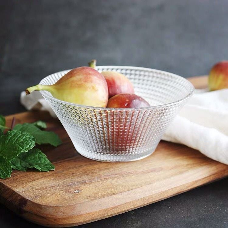 Bát Thủy Tinh Kẻ Ô