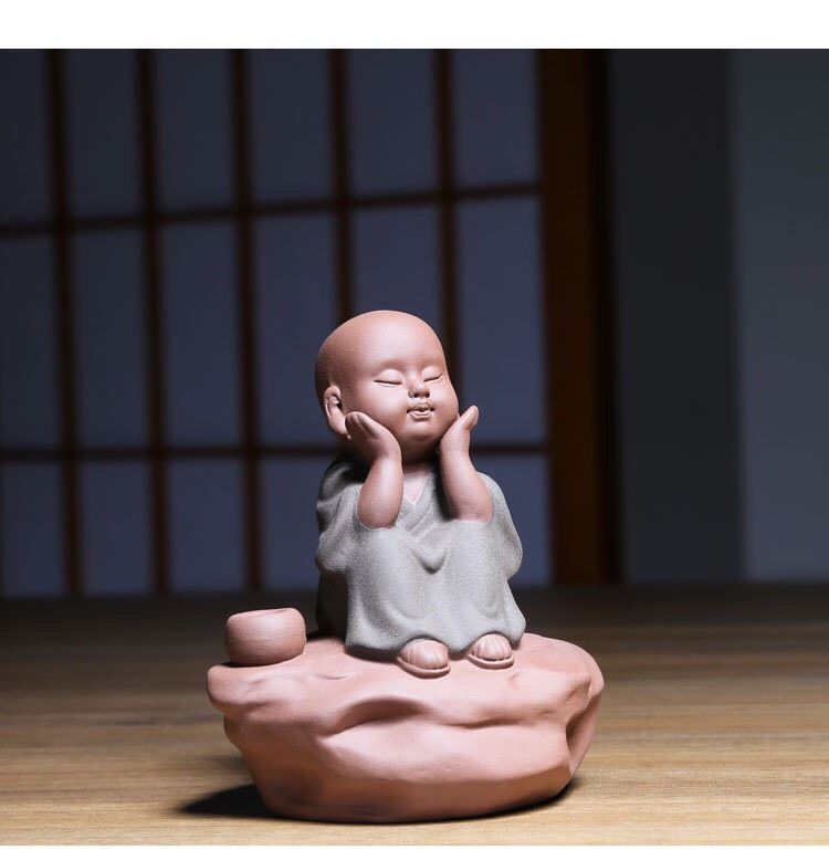 Đốt Trầm Chú Tiểu Thảnh Thơi