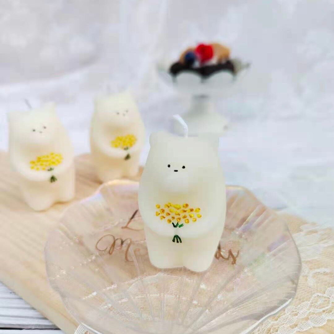Nến Thơm Chú Gấu Hoa Vàng