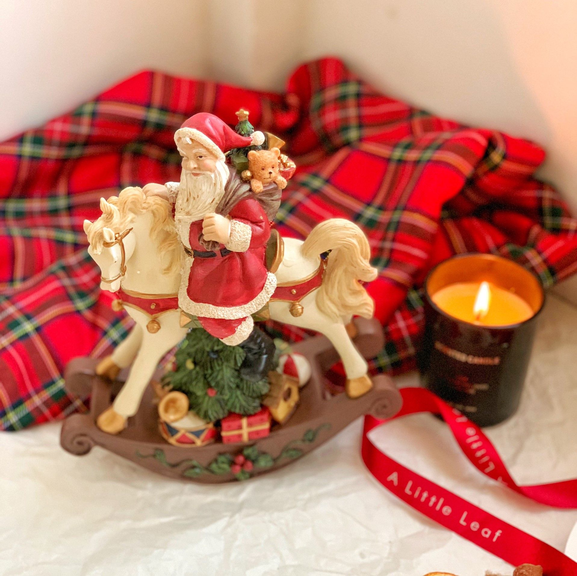 Hộp Nhạc Santa Cưỡi Ngựa