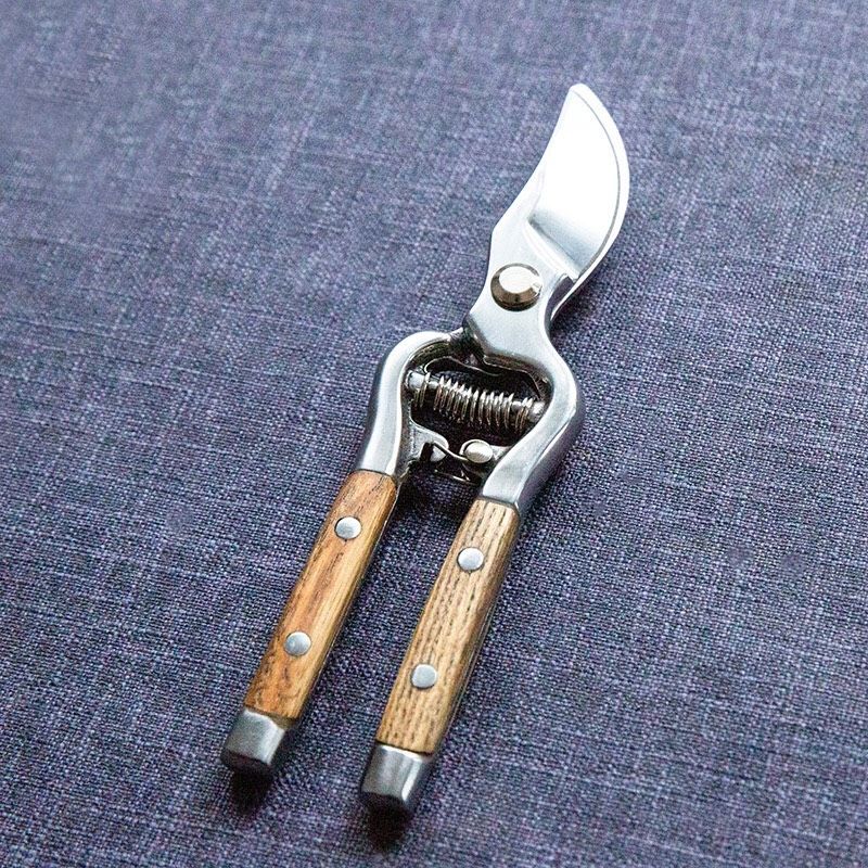 Kéo Cắt Hoa Cán Gỗ