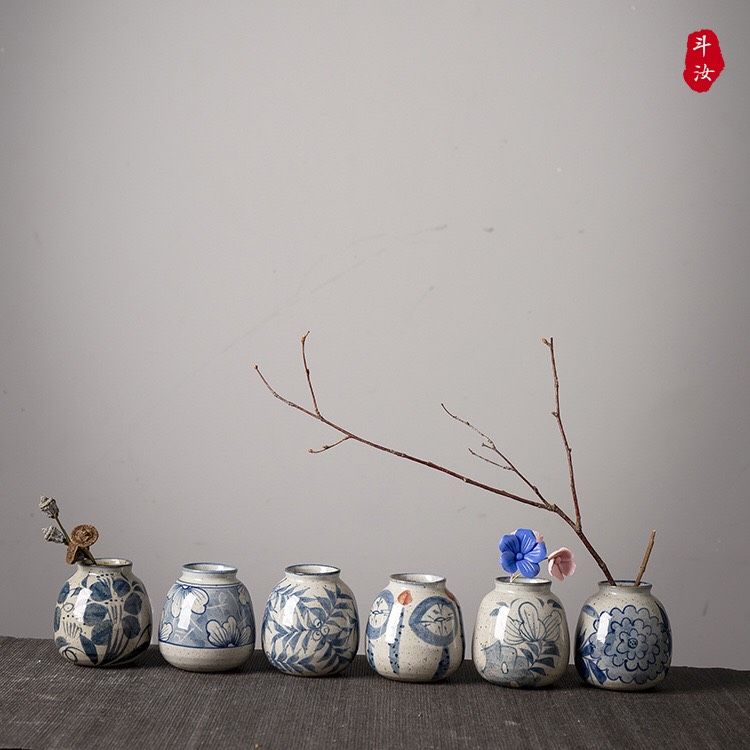 Bình Hoa Cổ Điển Nhỏ