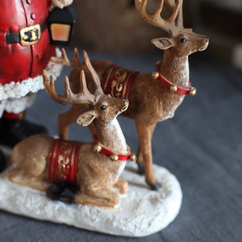 Tượng Santa Rung Chuông