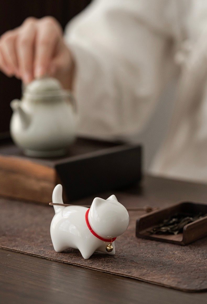 Mèo Múp Sứ