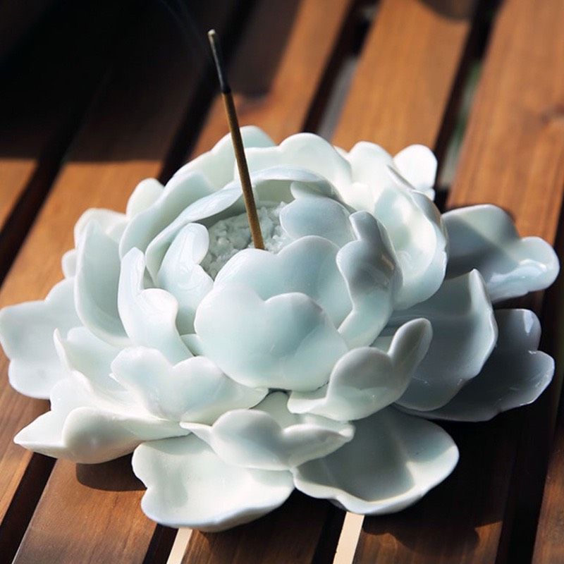 Mẫu Đơn Sứ Xanh Ngọc Đốt Trầm