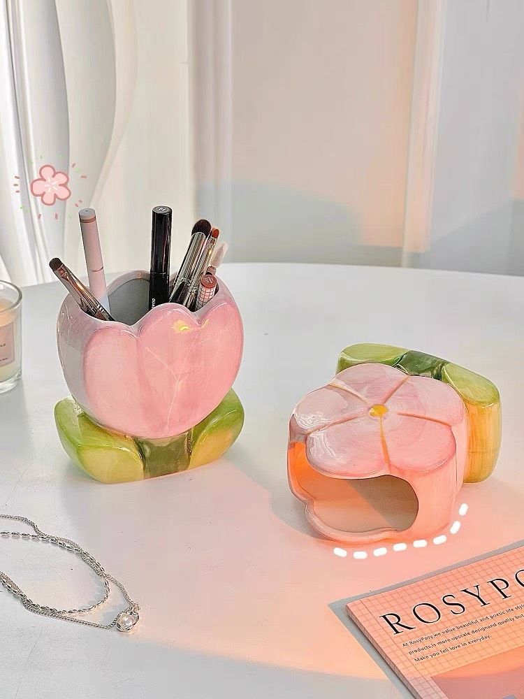 Ống Cắm Bút Tulip