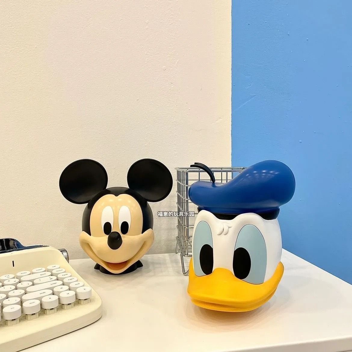 Ống Tiết Kiệm Donald Mickey