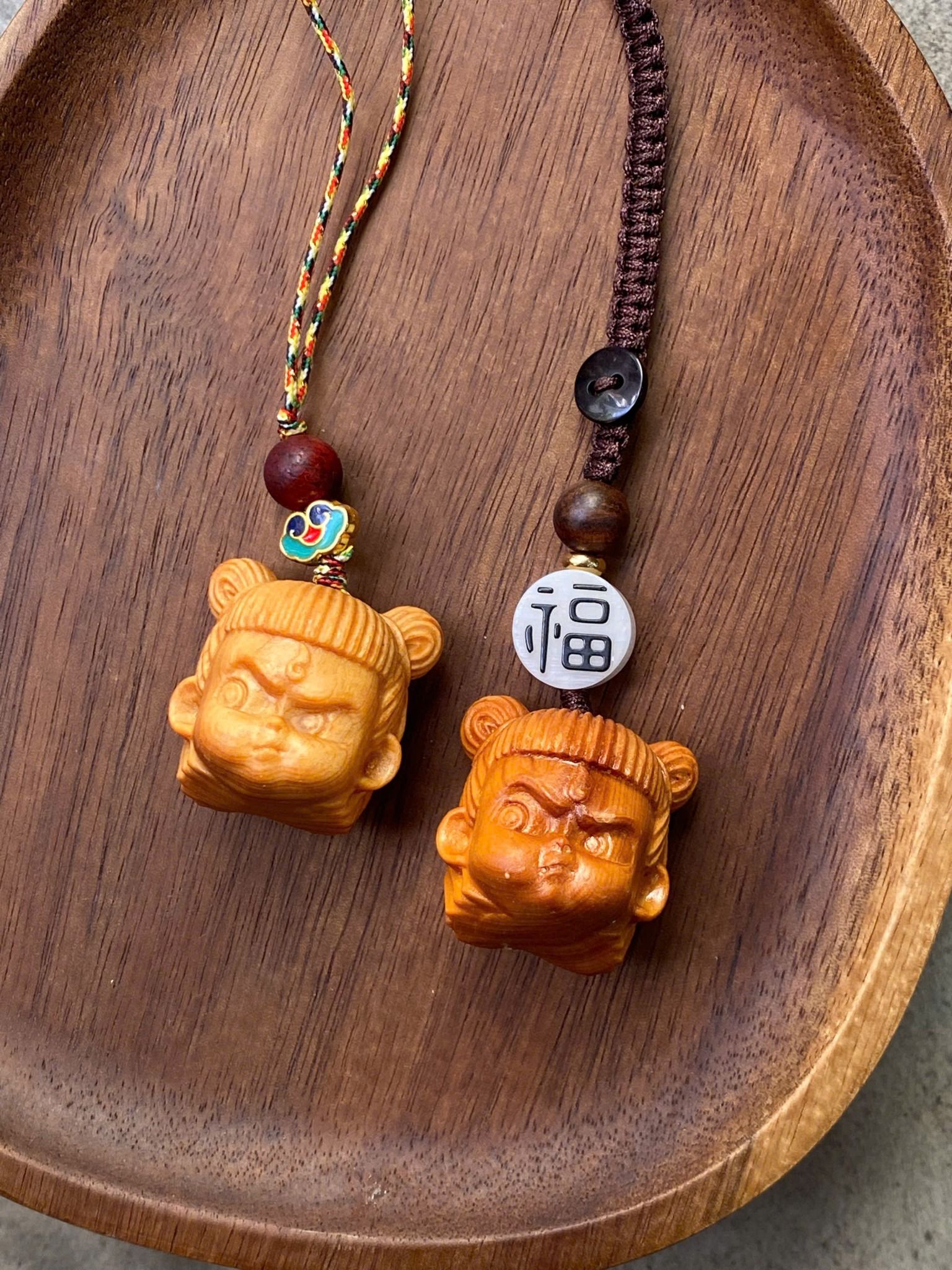 Móc Treo Na Tra Truyện