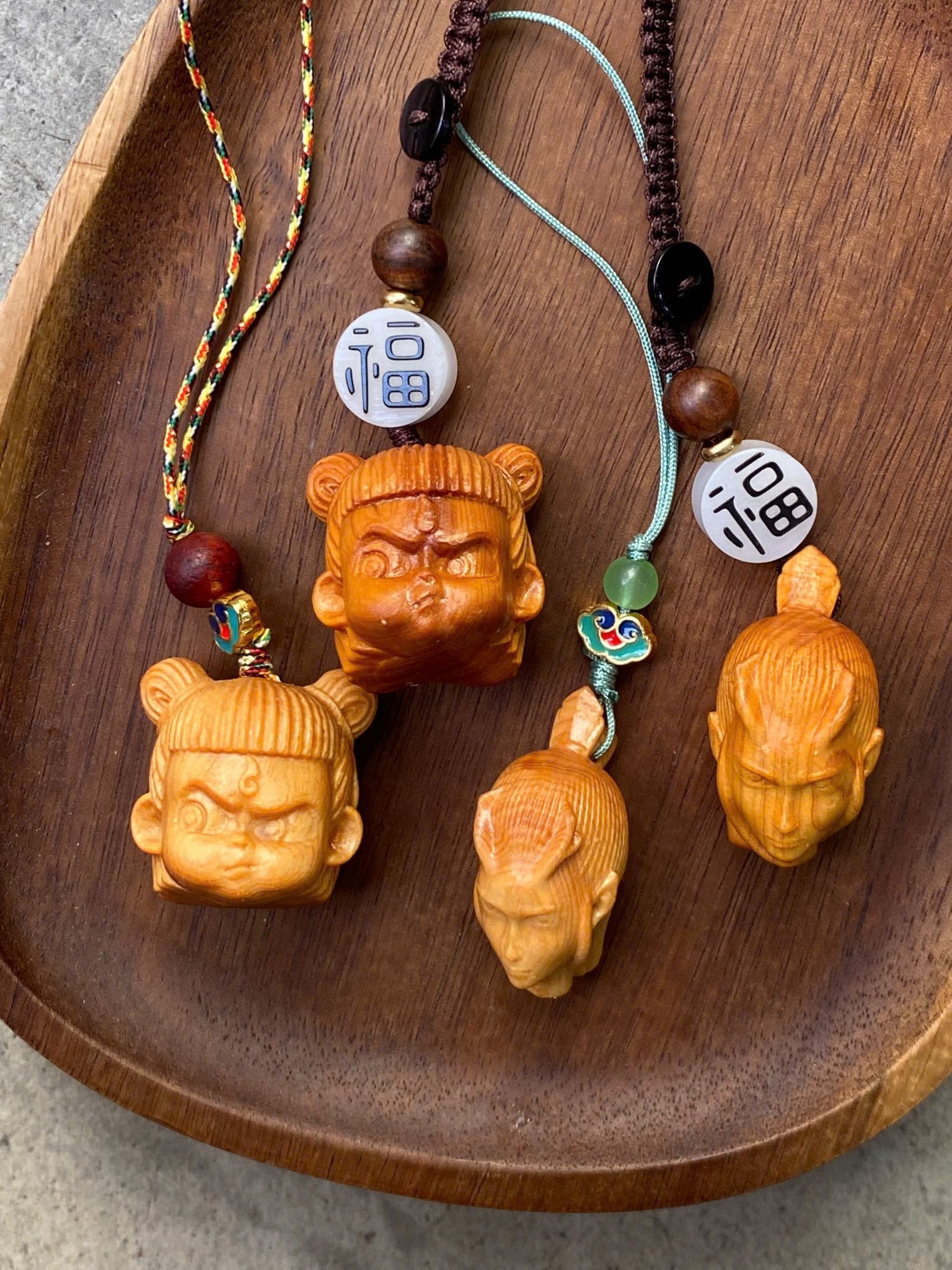 Móc Treo Na Tra Truyện