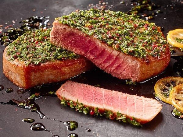 CÁ NGỪ STEAK ÁP CHẢO SỐT MẬT ONG & MÙ TẠC VÀNG + BÔNG CẢI