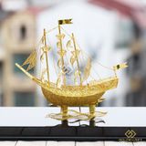 Mô hình Thuyền Buồm phong thuỷ mạ vàng 24K