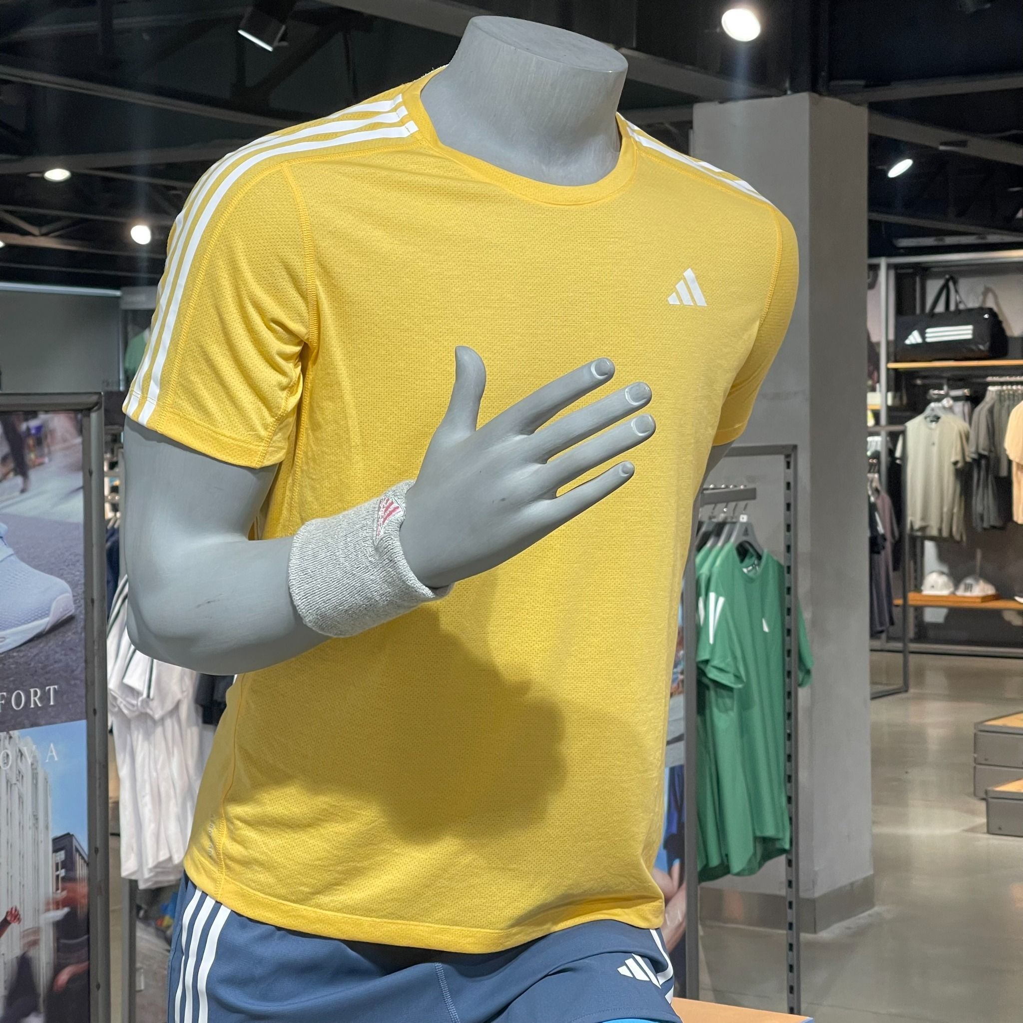 BỘ ĐỒ XUÂN HÈ NAM OWN THE RUN 3-STRIPES TEE