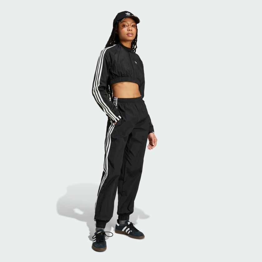Áo Track Top Nữ Lửng Dáng Ôm