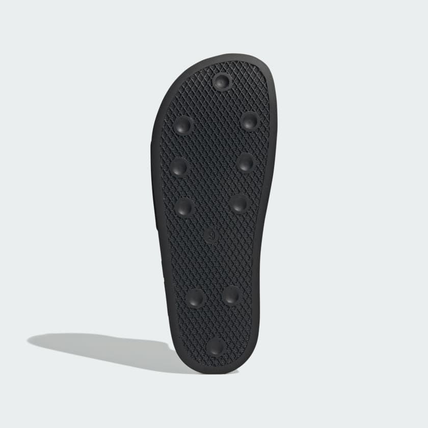 Dép adilette
