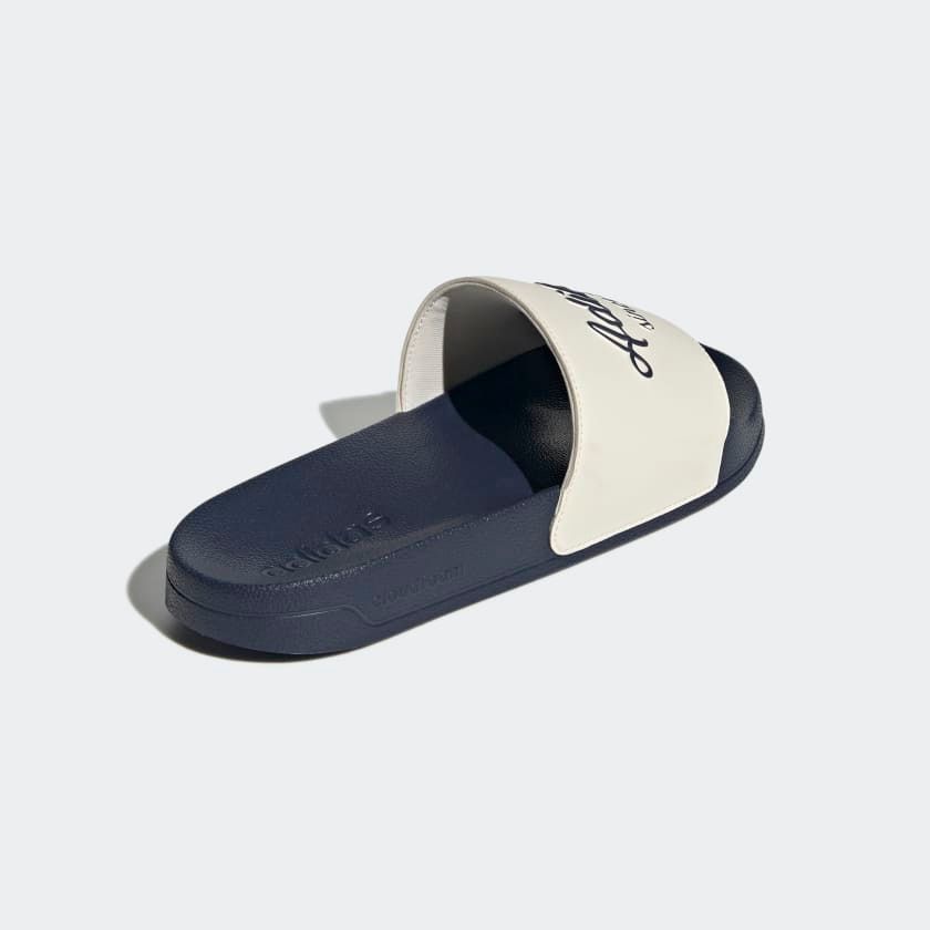 DÉP BƠI ADILETTE