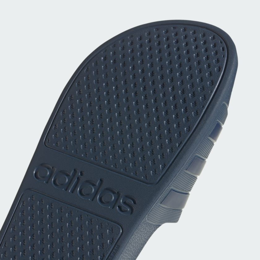 DÉP QUAI NGANG ADILETTE AQUA