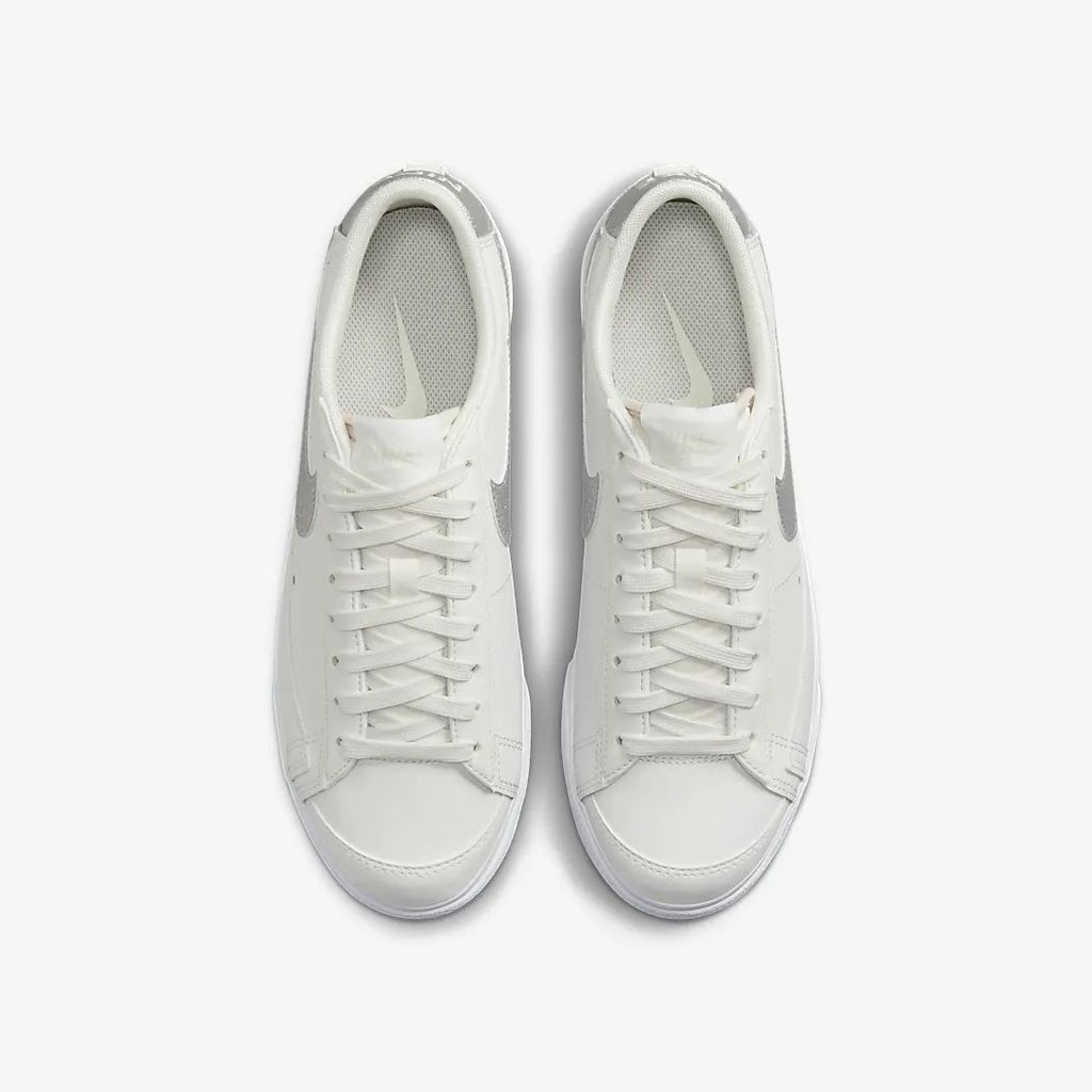 Giày Nike nữ Blazer Low Platform DQ7571-100