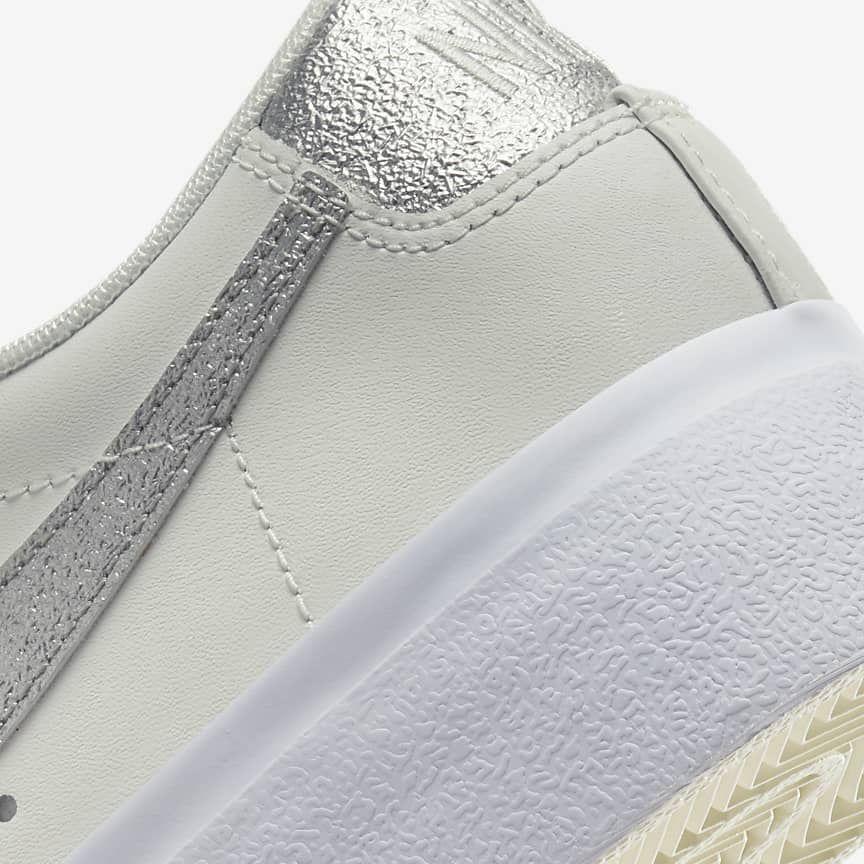 Giày Nike nữ Blazer Low Platform DQ7571-100