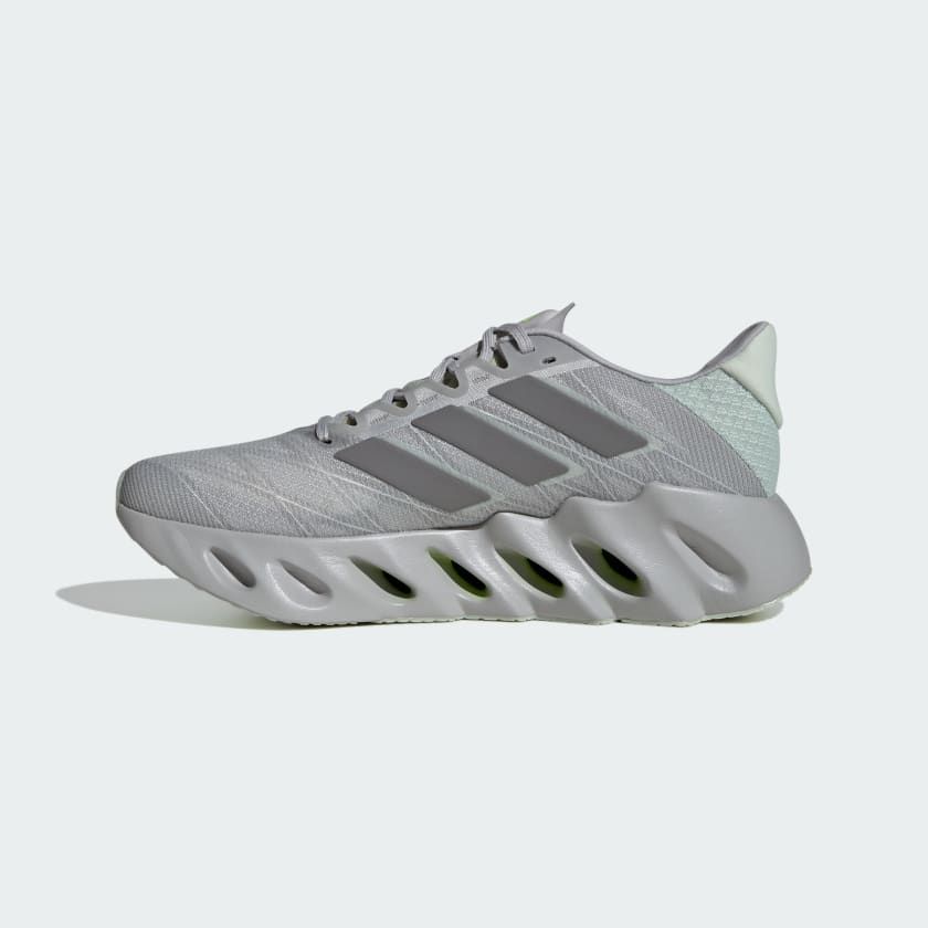 Giày chạy bộ Nam ADIDAS SWITCH FWD 2 M